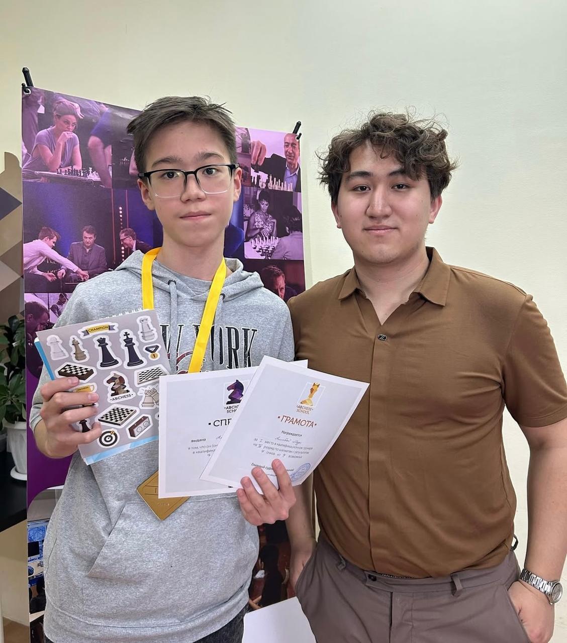 15-16 ақпан күндері шахматтан оффлайн турнир өтті, онда 8"Д" сыныбының оқушысы Алимбай Мади 7 ұпай жинап, 1-орын алды.