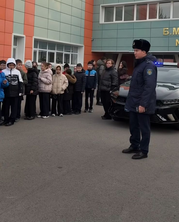 Было проведено профилактическое мероприятие по дорожной безопасности и правилам поведения на дороге.